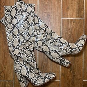 Snakeskin Pattern Women's Boots